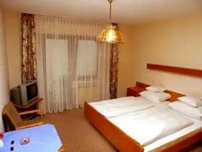 Otel Buergerstube Muggensturm