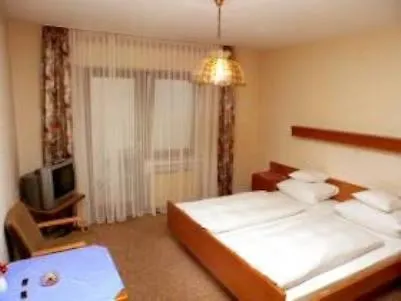 Buergerstube 3*
